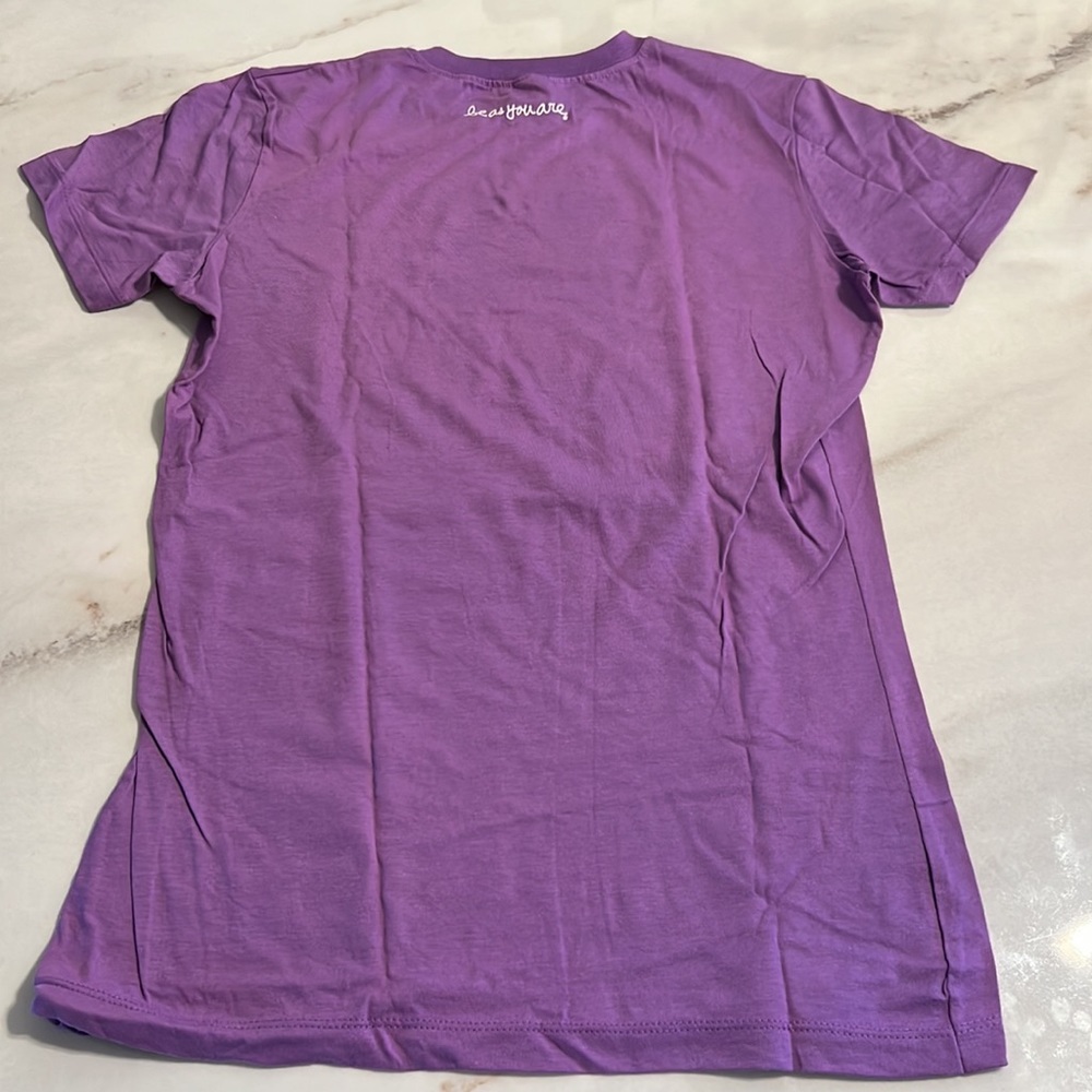 Think Outside The Box Graphic Wine T-Shirt - NWOT - Picture 6 of 6